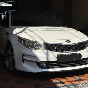 Kia K5, 2016