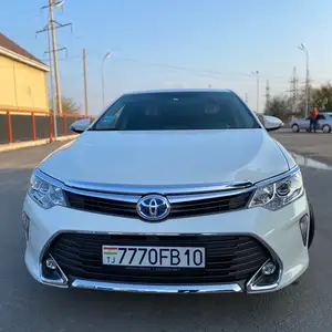 Toyota Camry, 2016