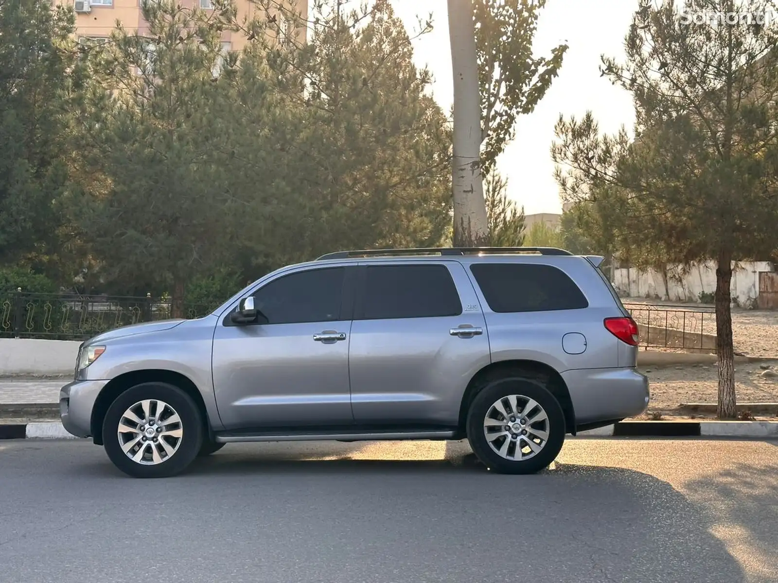 Toyota Sequoia, 2010-9