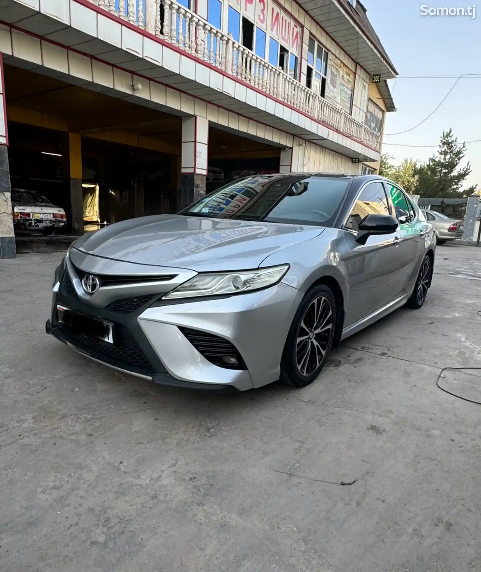 Toyota Camry, 2018-1