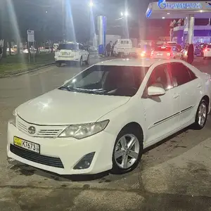 Toyota Camry, 2012