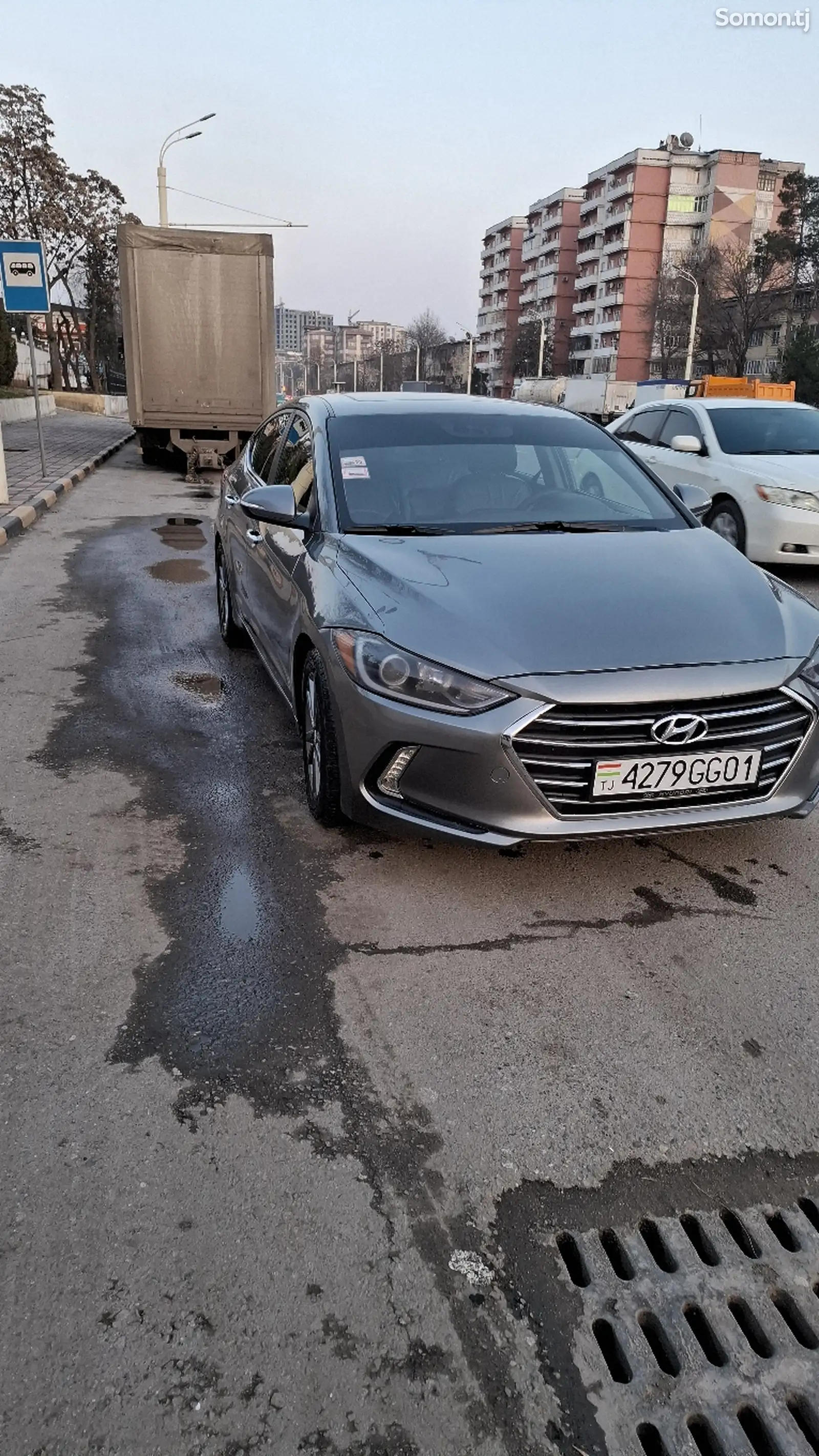 Hyundai Elantra, 2017-1