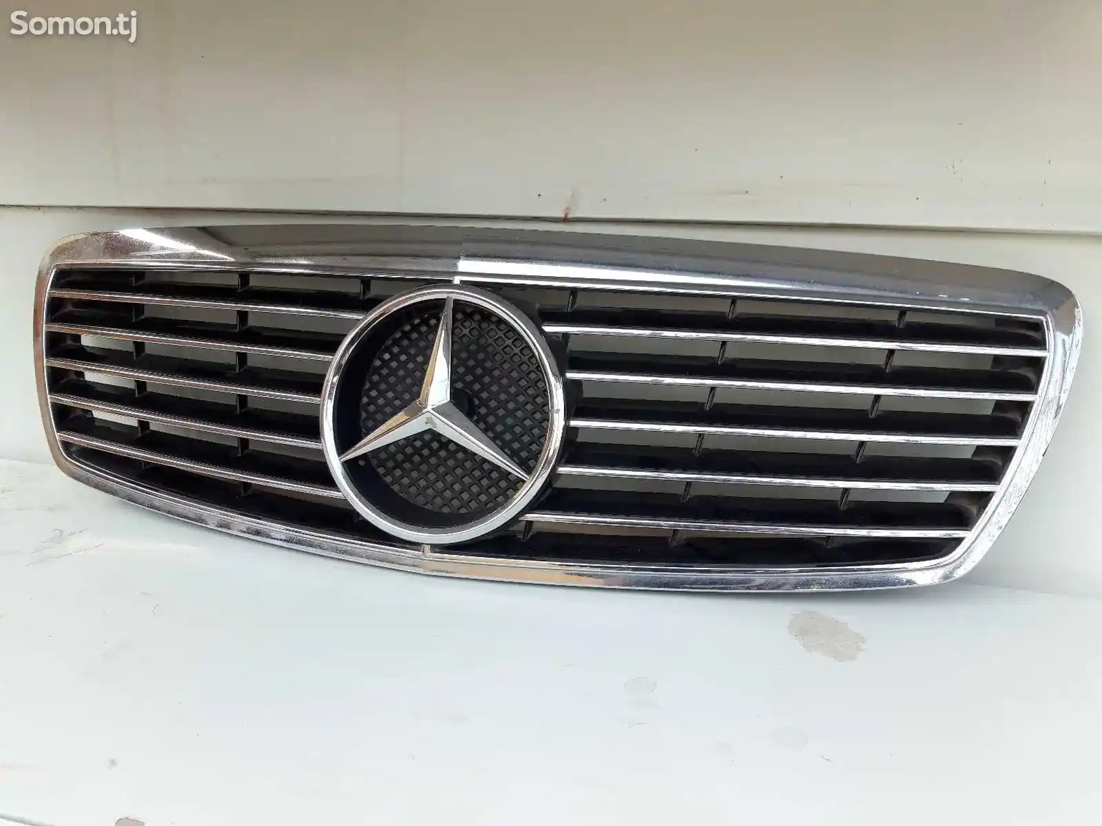 Решетка радиатора от Mercedes-Benz W211-3