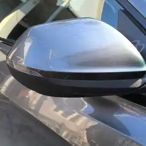 Боковое зеркало от Audi Q8. 2021г