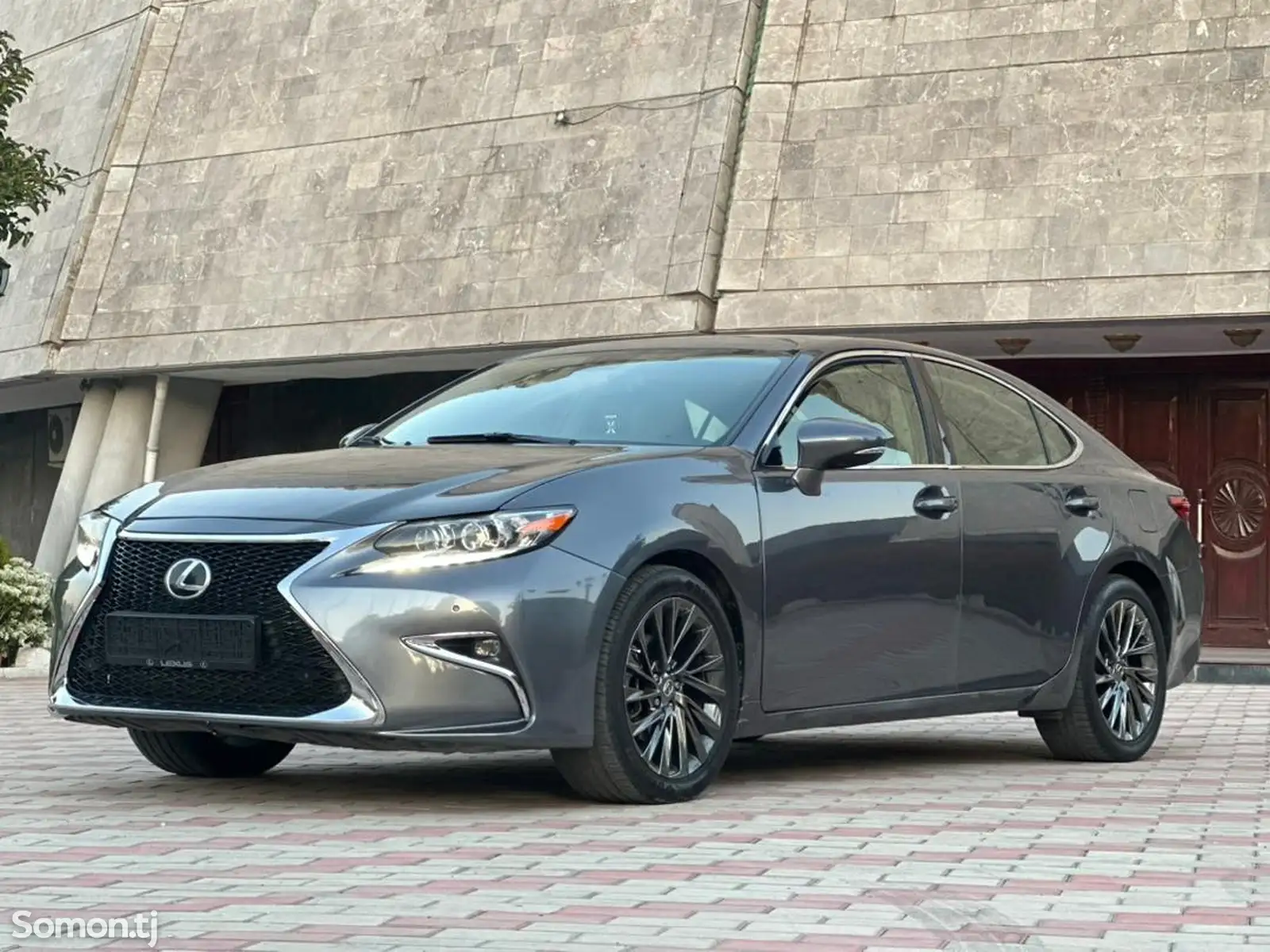 Lexus ES series, 2013-1