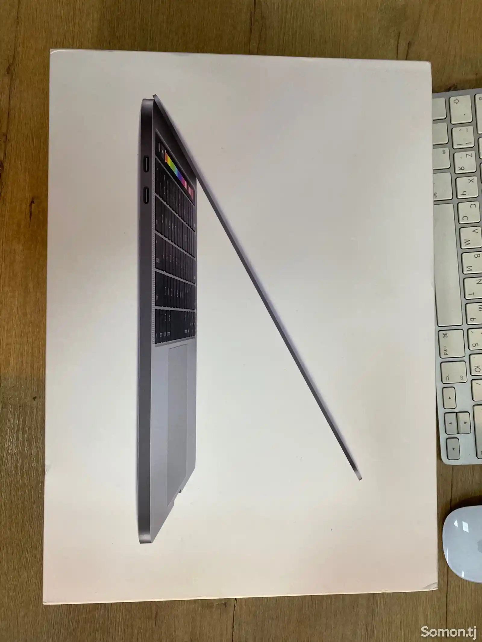 Ноутбук Apple MacBook Pro 2018 Core i5-1