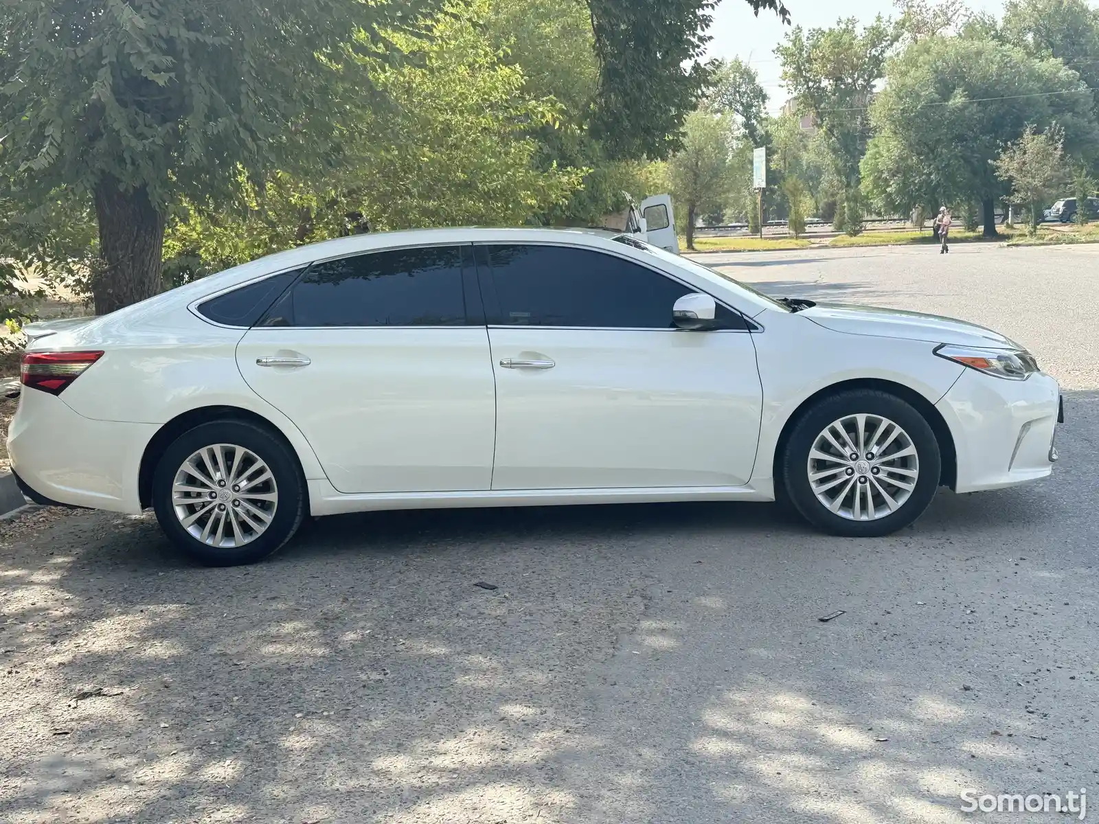 Toyota Avalon, 2015-9