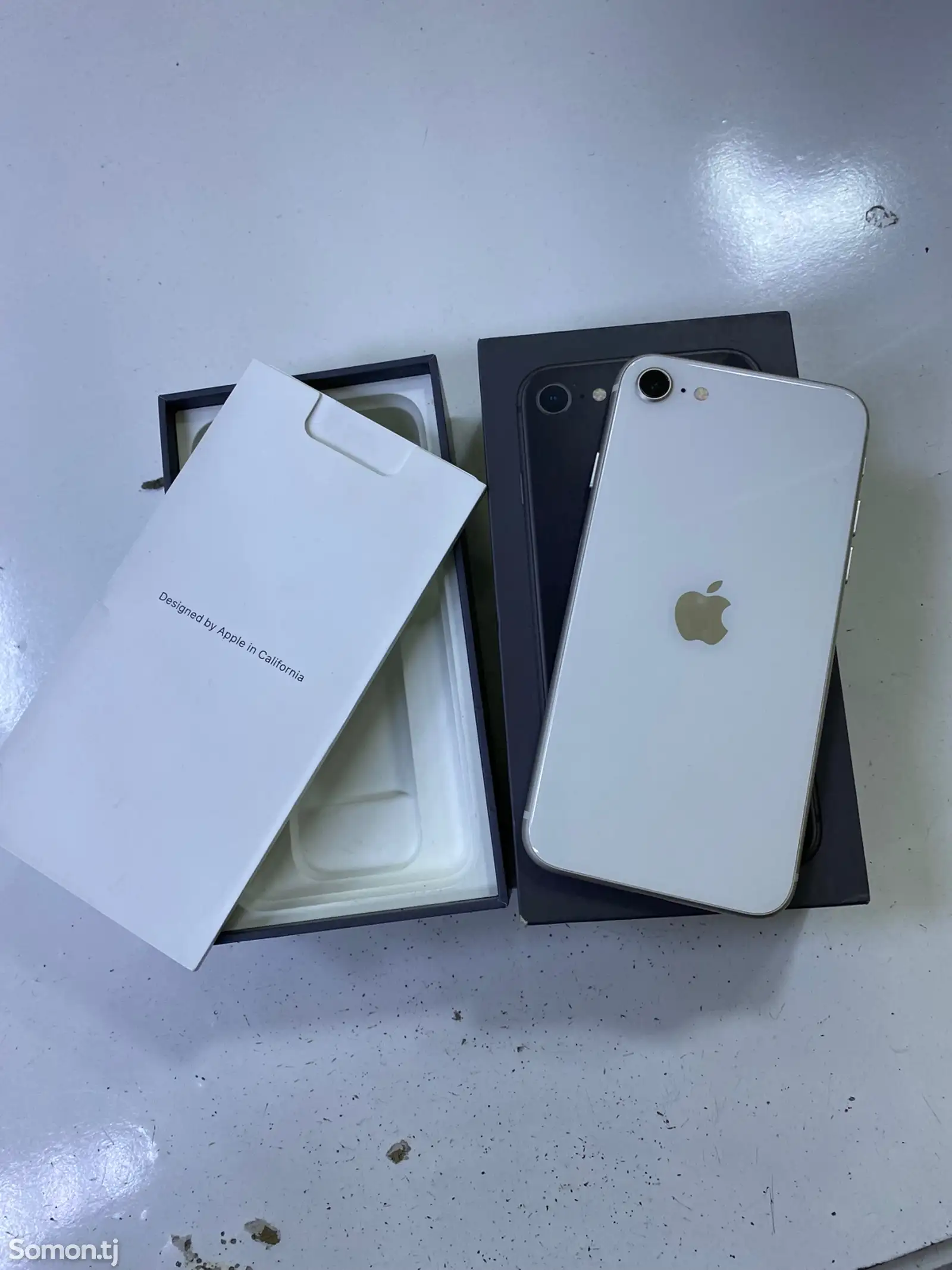 Apple iPhone 8, 64 gb, Silver-1