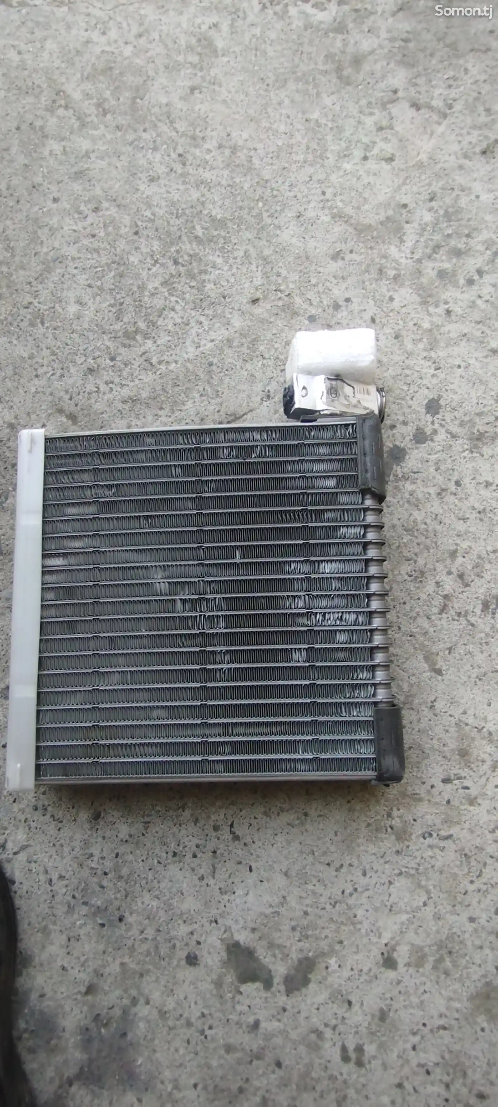 Радиатор от Toyota Alphard, 2008-7