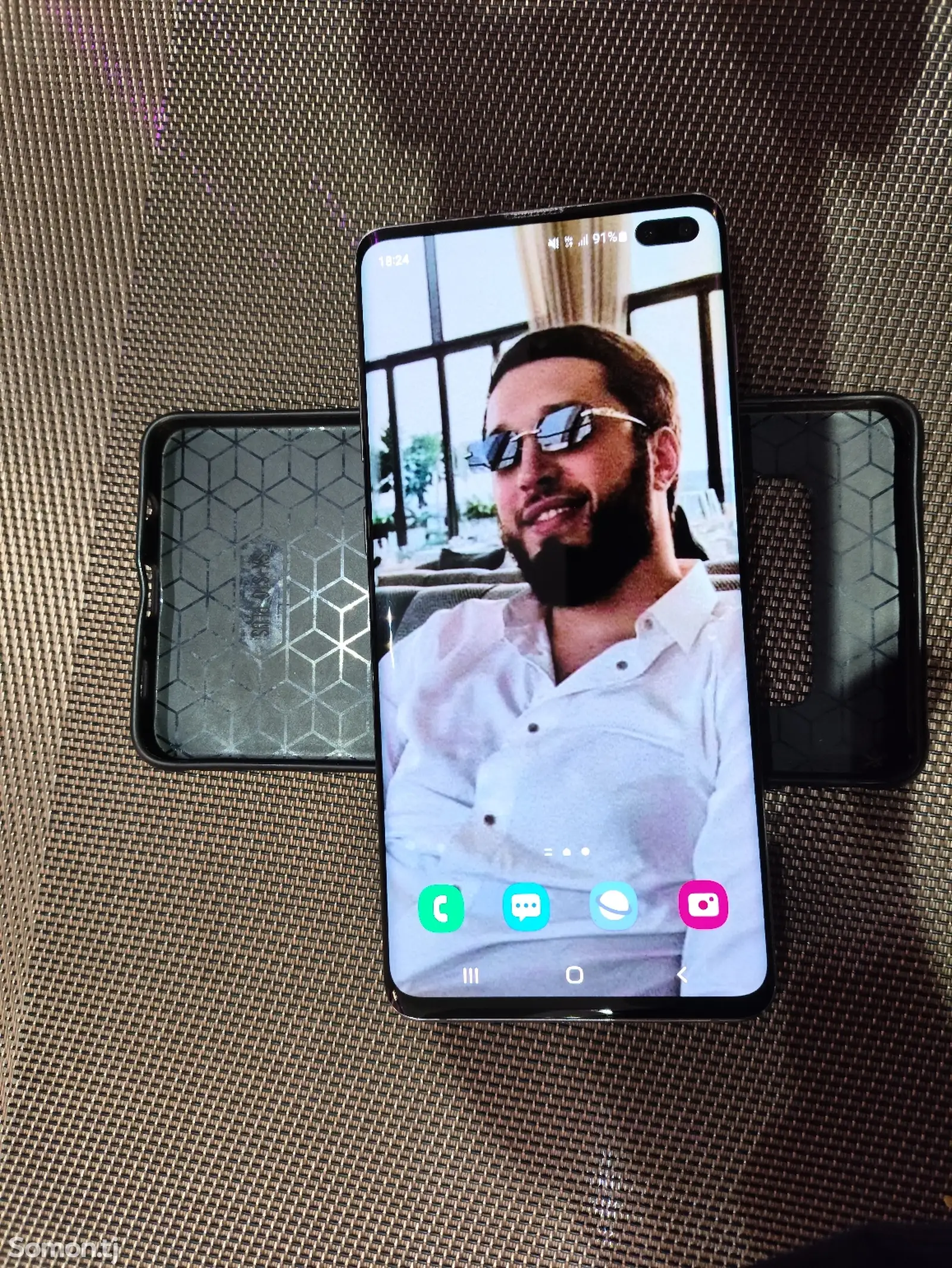 Samsung Galaxy S10+-1