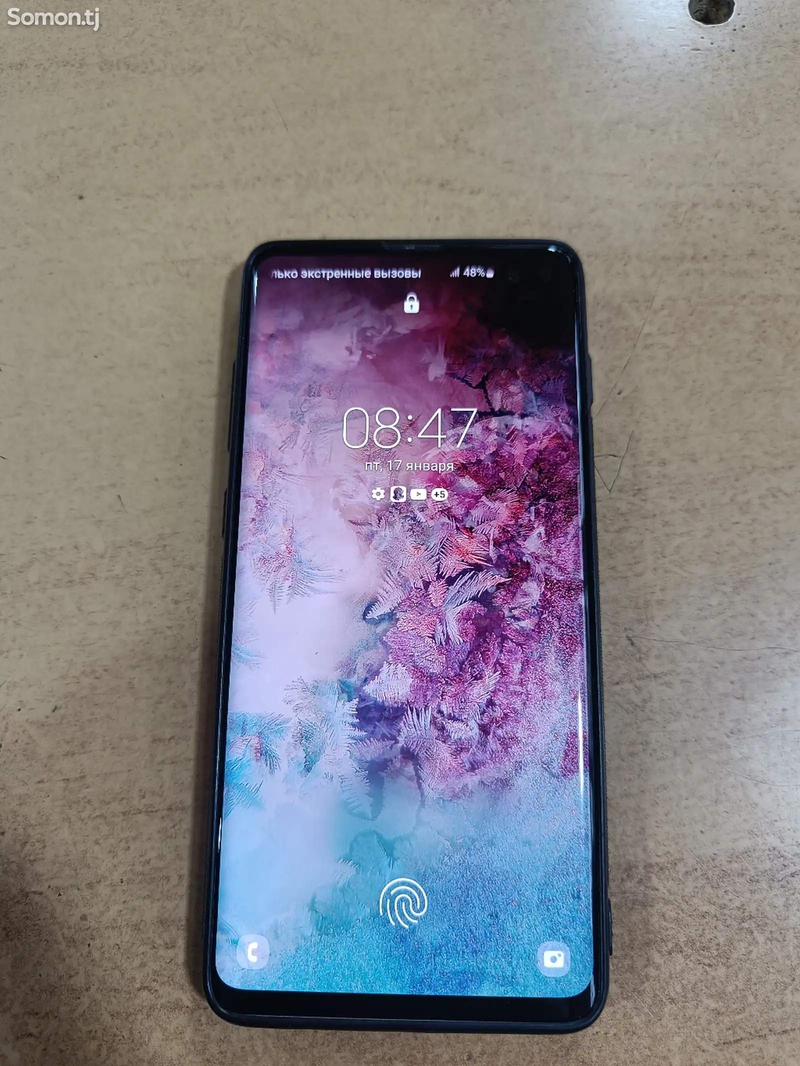 Samsung Galaxy S10 Plus-1