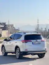 Toyota RAV 4, 2017-5