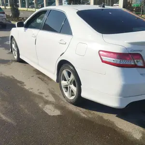 Toyota Camry, 2010