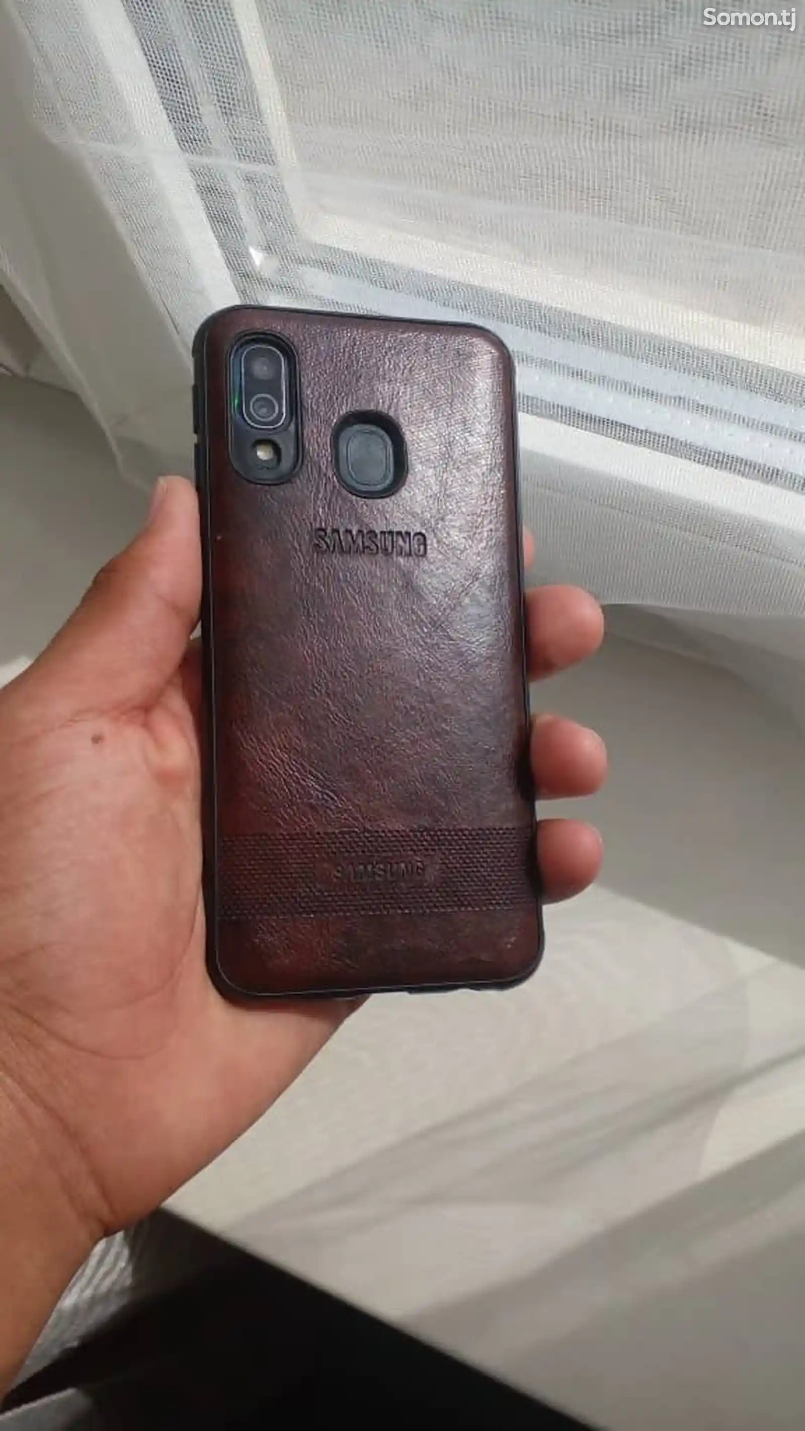 Samsung Galaxy A40-1