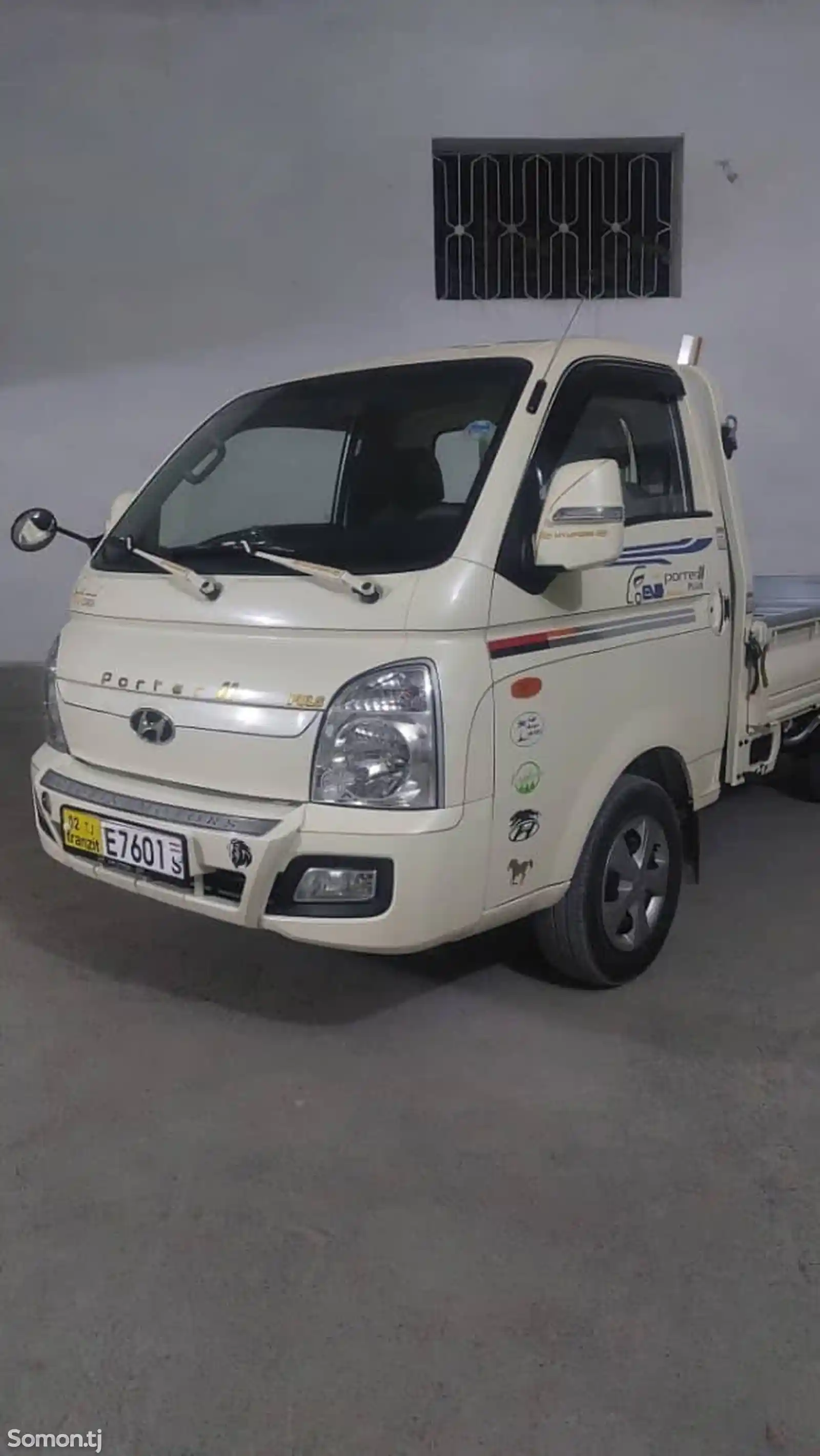 Бортовой автомобиль Hyundai Porter 2,2015-1