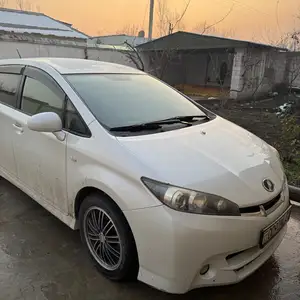 Toyota Wish, 2011