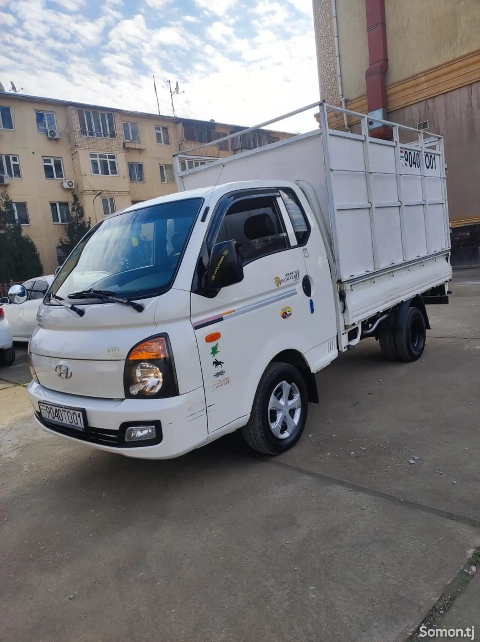 Бортовой автомобиль Hyundai Porter, 2014-1