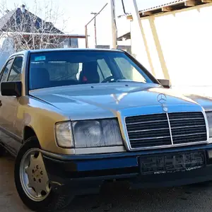 Mercedes-Benz W124, 1987