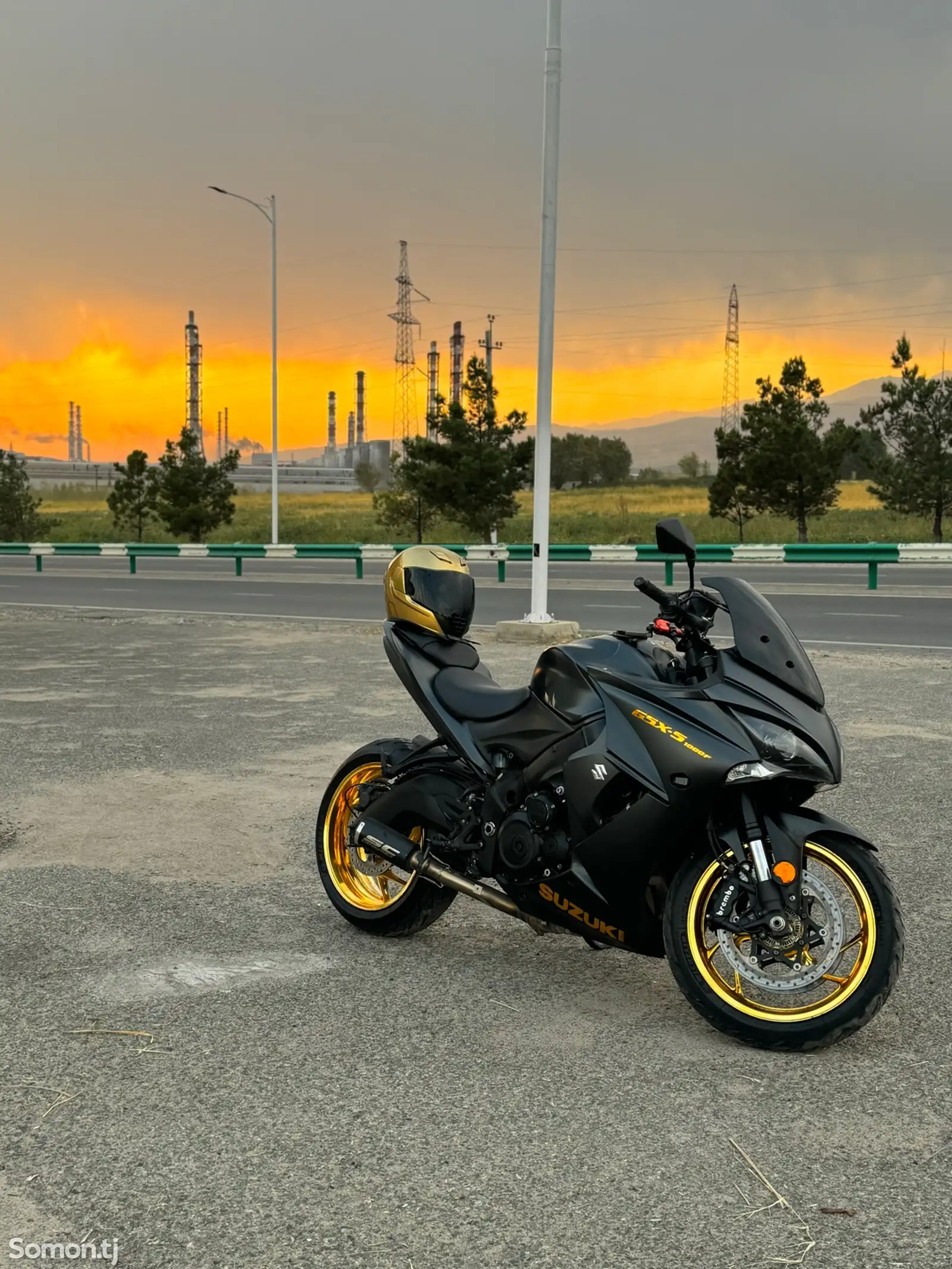 Мотоцикл Suzuki Gsxs 1000f-1