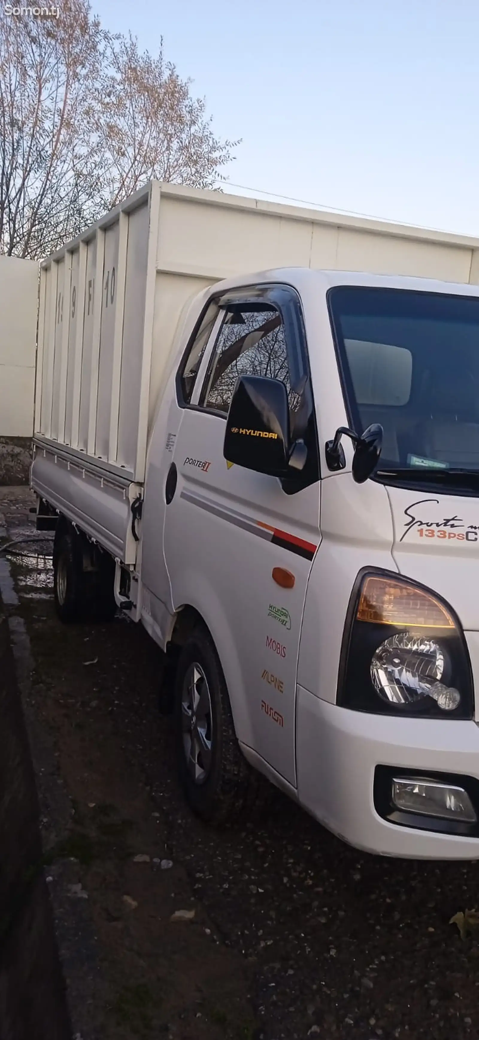 Бортовой автомобиль Hyundai Porter, 2015-1