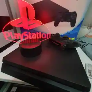 Игровая приставка Sony PlayStation 4 500GB + игры