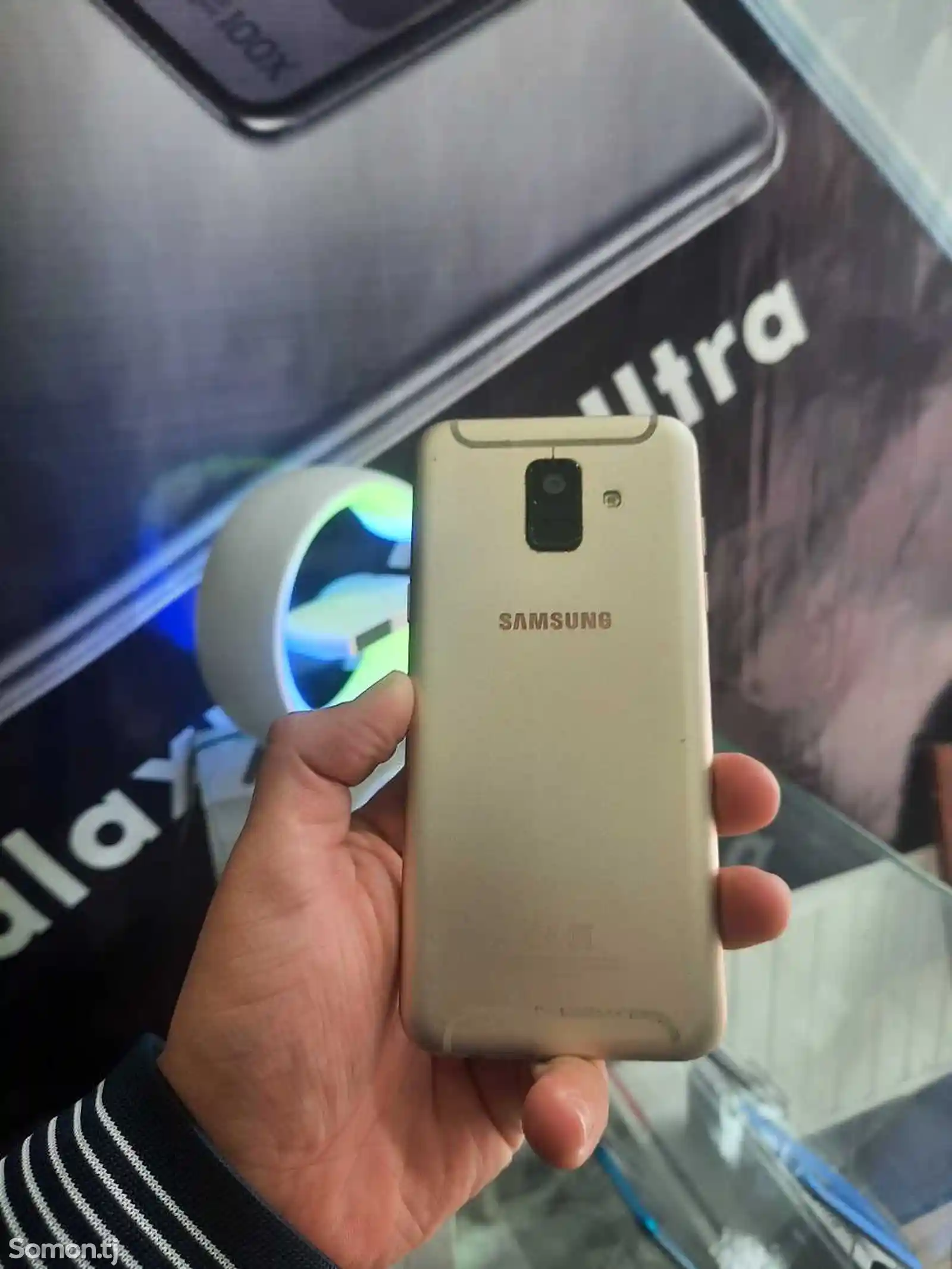 Samsung Galaxy A6 plus-1