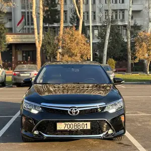 Toyota Camry, 2016