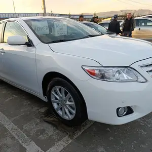 Toyota Camry, 2011