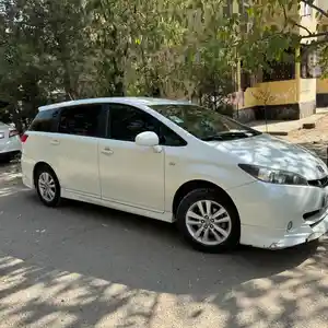 Toyota Wish, 2011