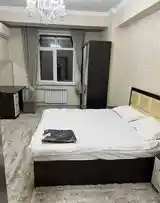 2-комн. квартира, 18 этаж, 90м², Дом печать-3