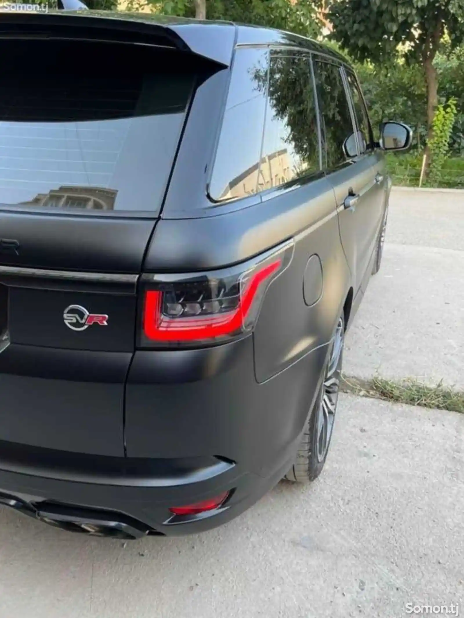 Задние фары на Range Rover Sport-4