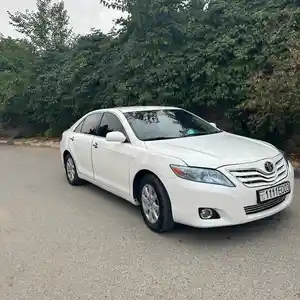 Toyota Camry, 2010