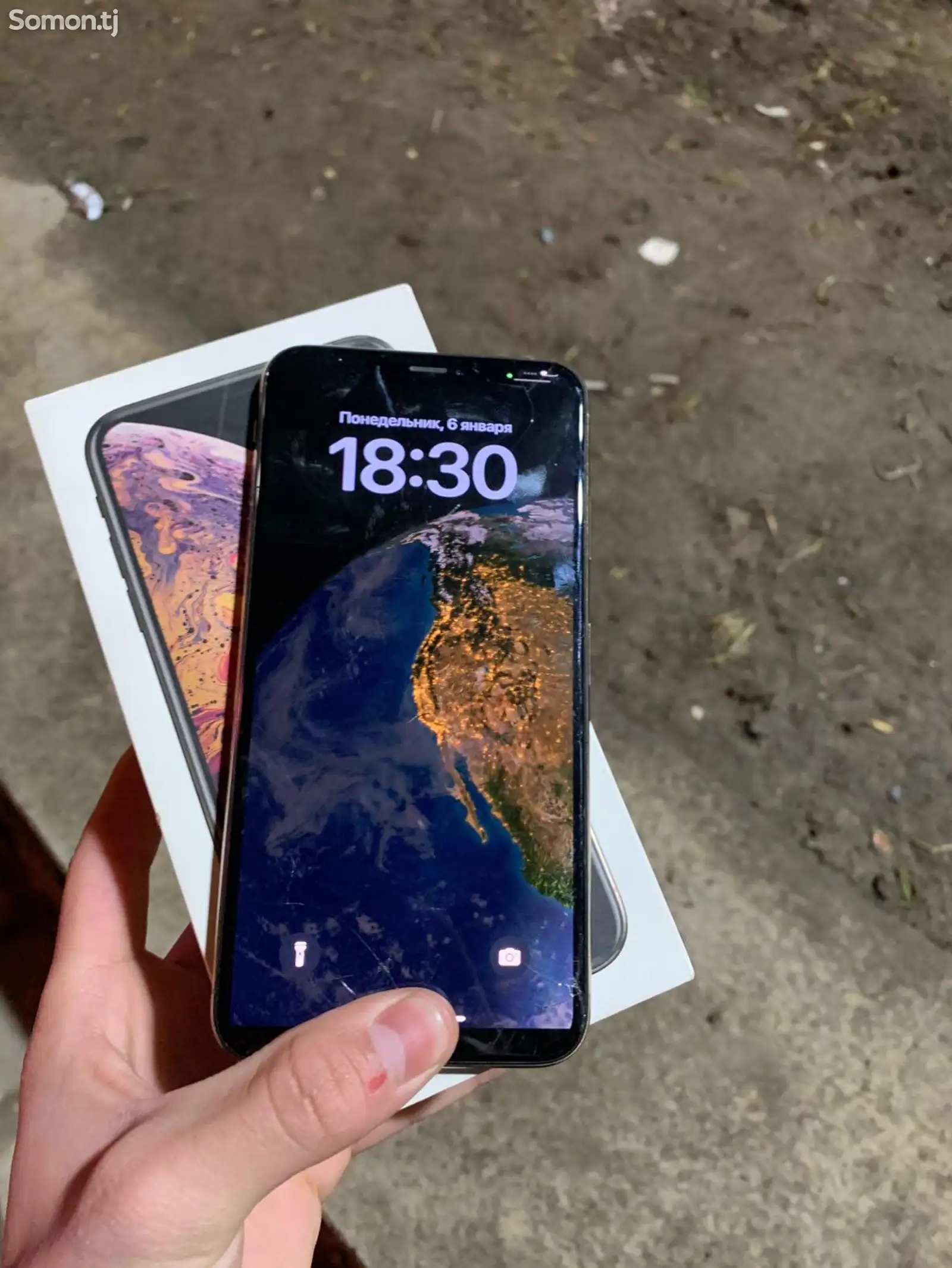 Apple iPhone Xs, 64 gb, Gold-1