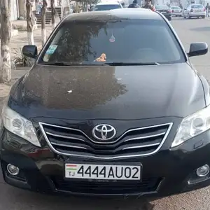 Toyota Camry, 2010