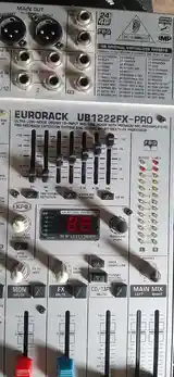 Микшерный пульт Behringer 1222-2