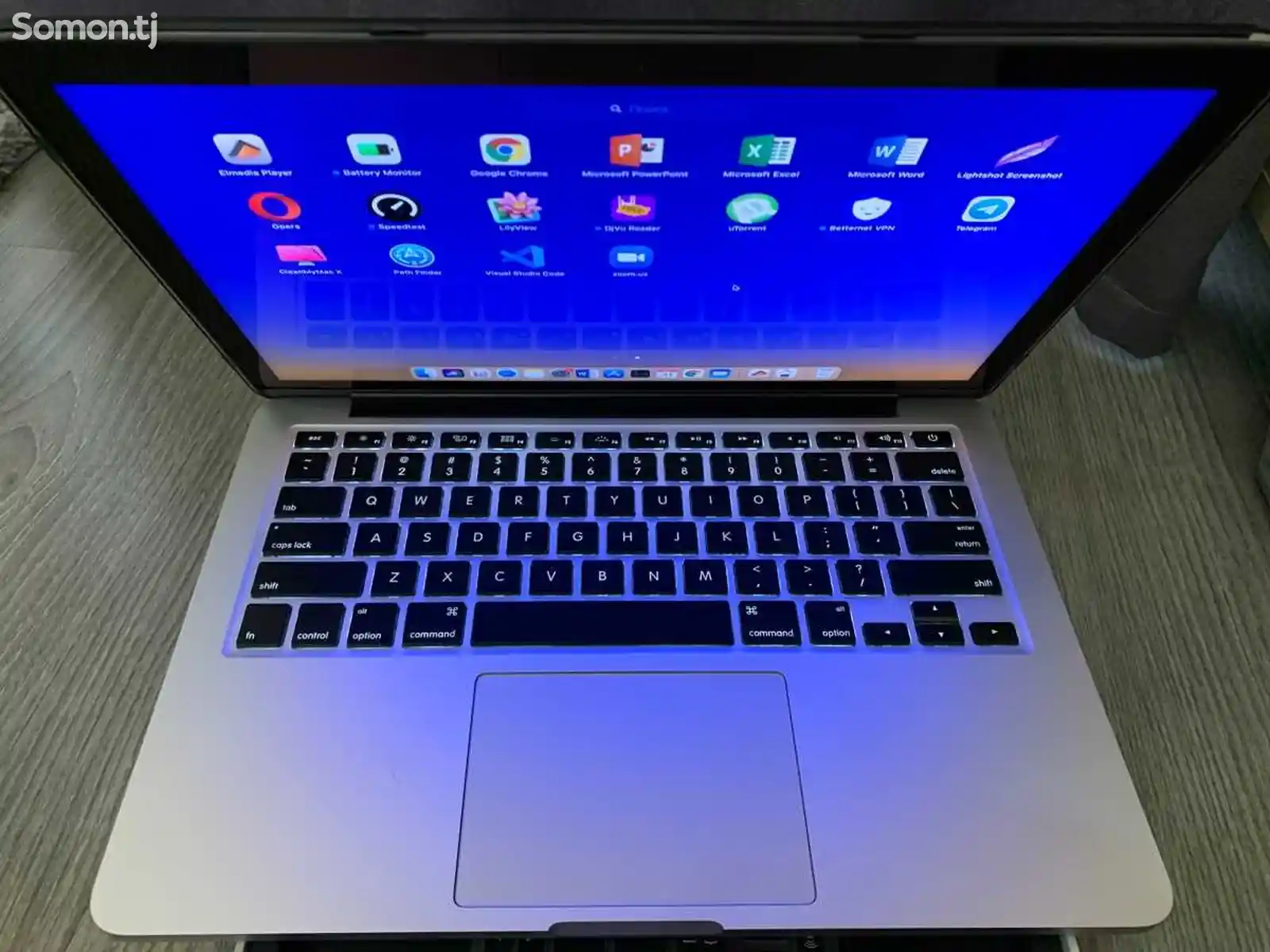 Ноутбук MacBook Pro 13, 256/8gb-3