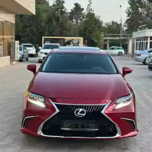 Lexus ES series, 2015