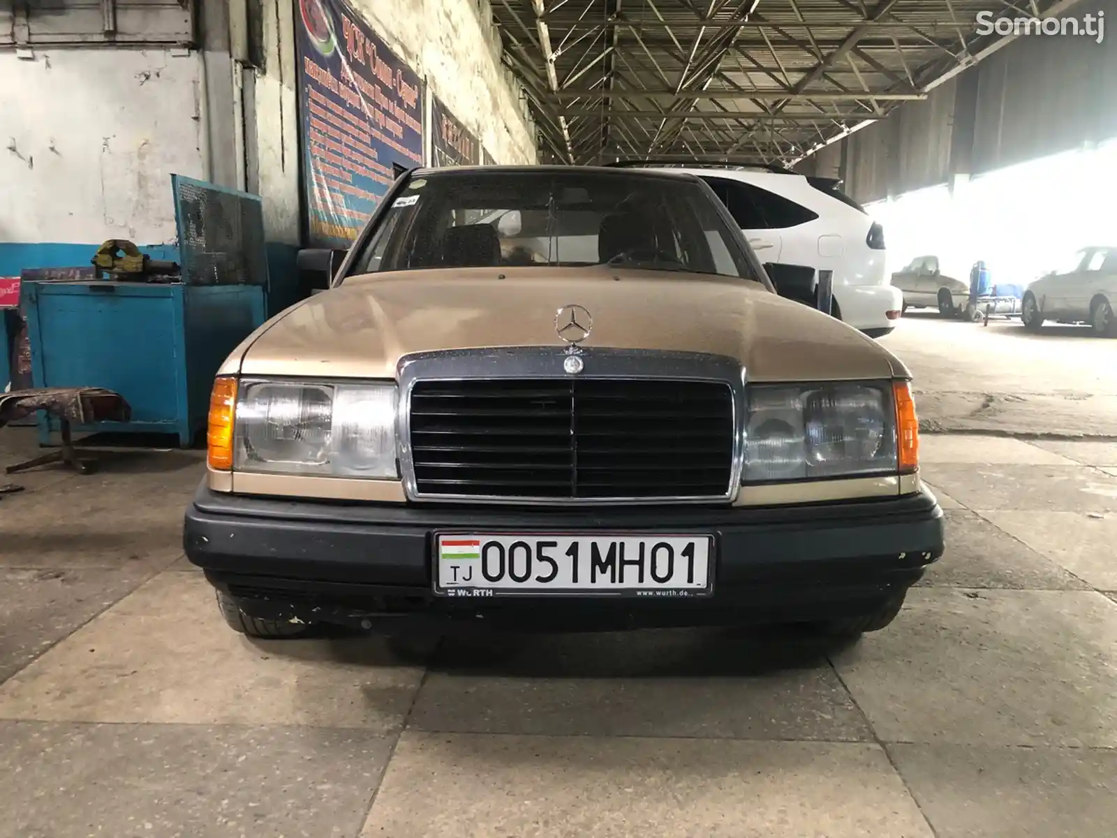 Mercedes-Benz W124, 1988-1