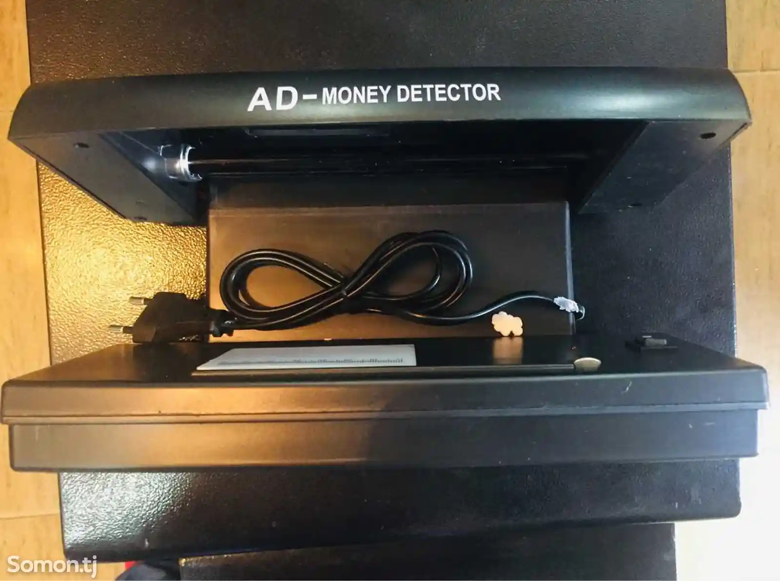 Аппарат для проверки фальшивых купюр Money Detector-2