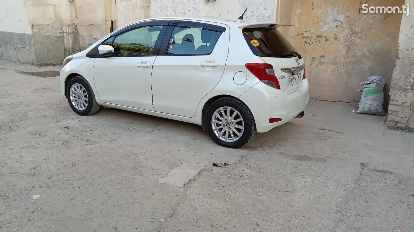 Toyota Vitz, 2015-3