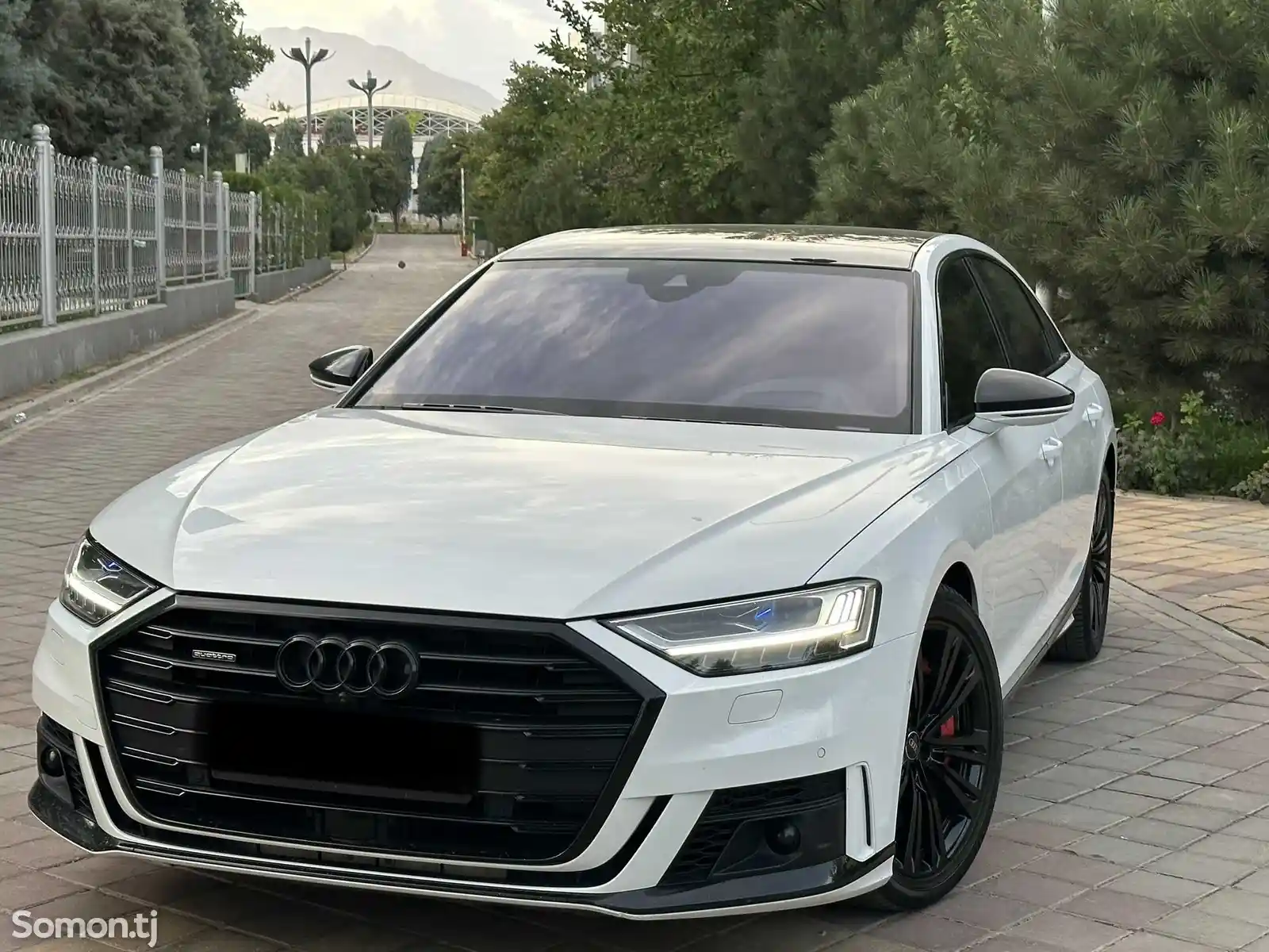 Audi A8, 2021-1