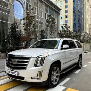 Легковые автомобили Cadillac, 2018
