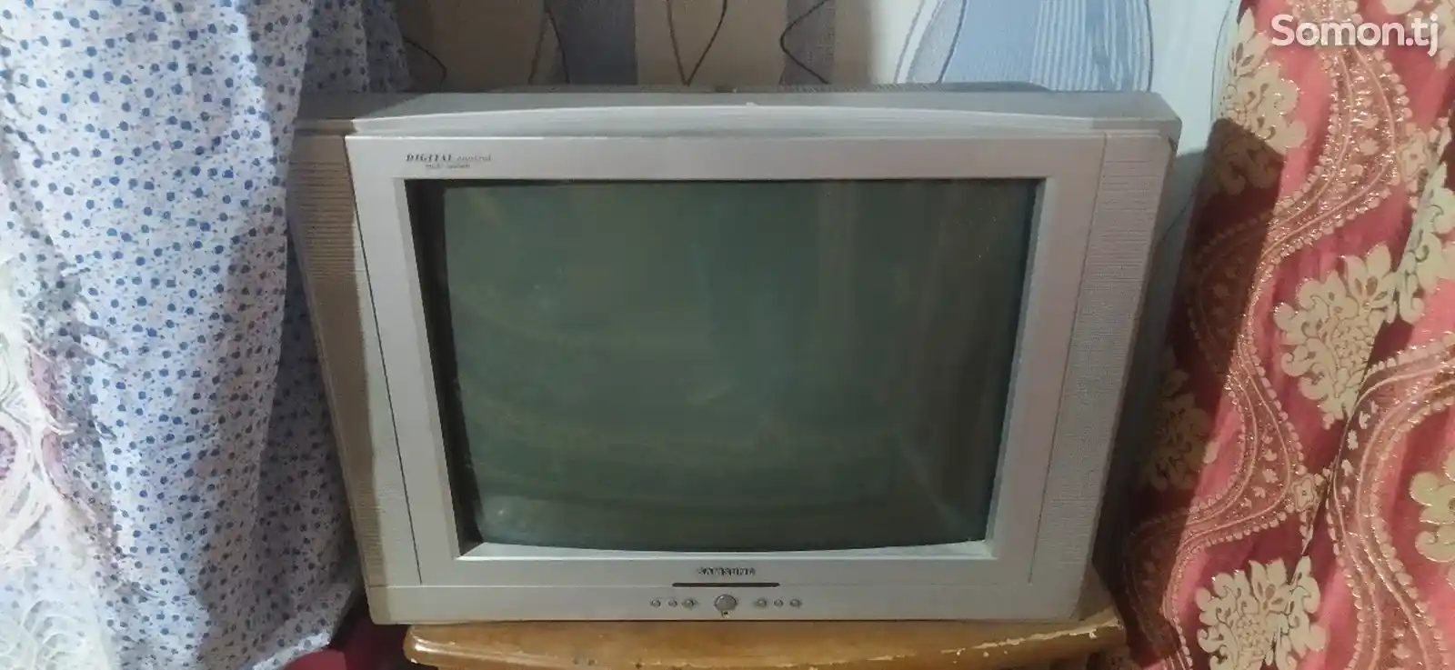 Телевизор Samsung-1