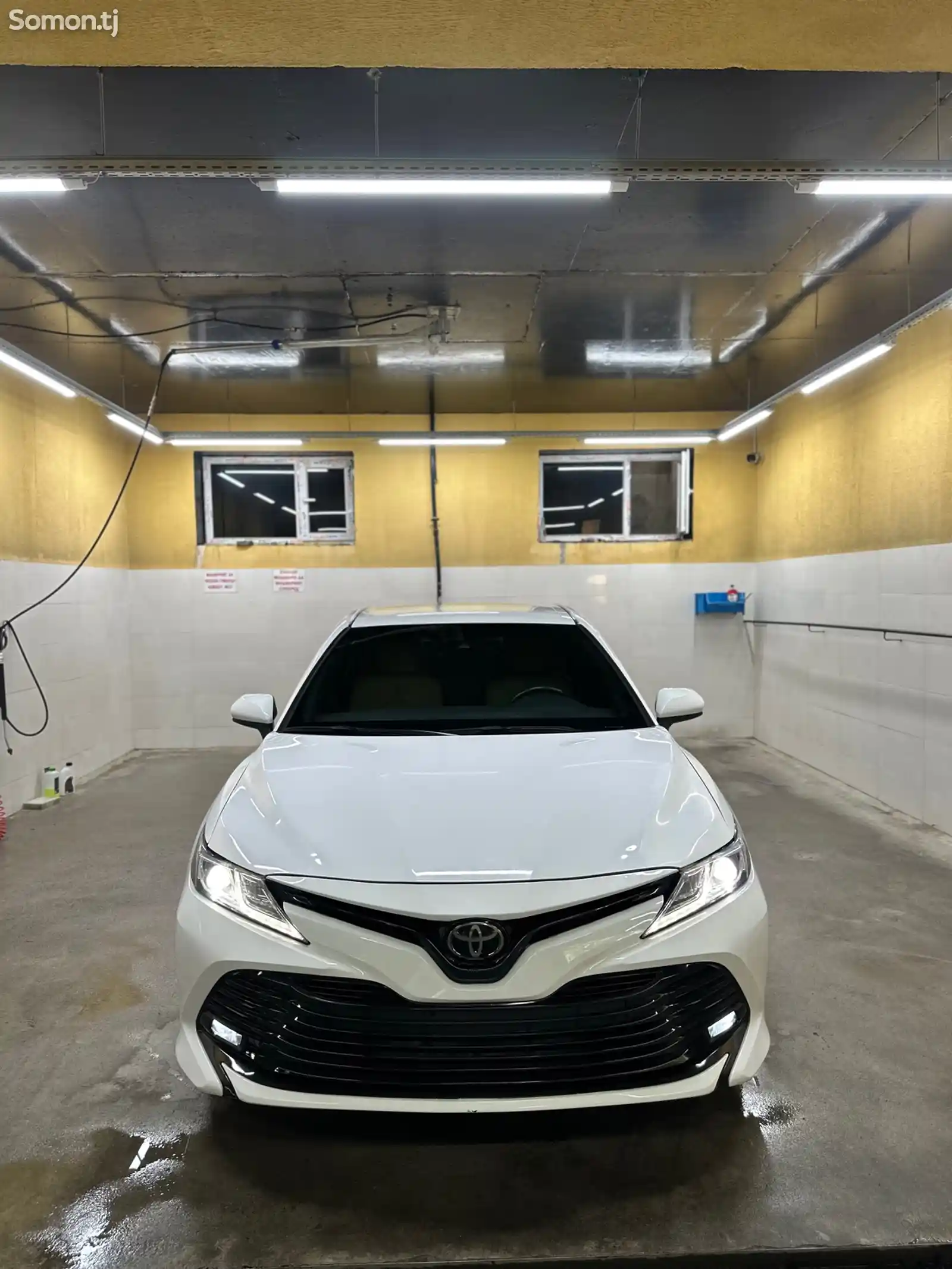 Toyota Camry, 2018-5