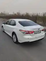 Toyota Camry, 2021-5