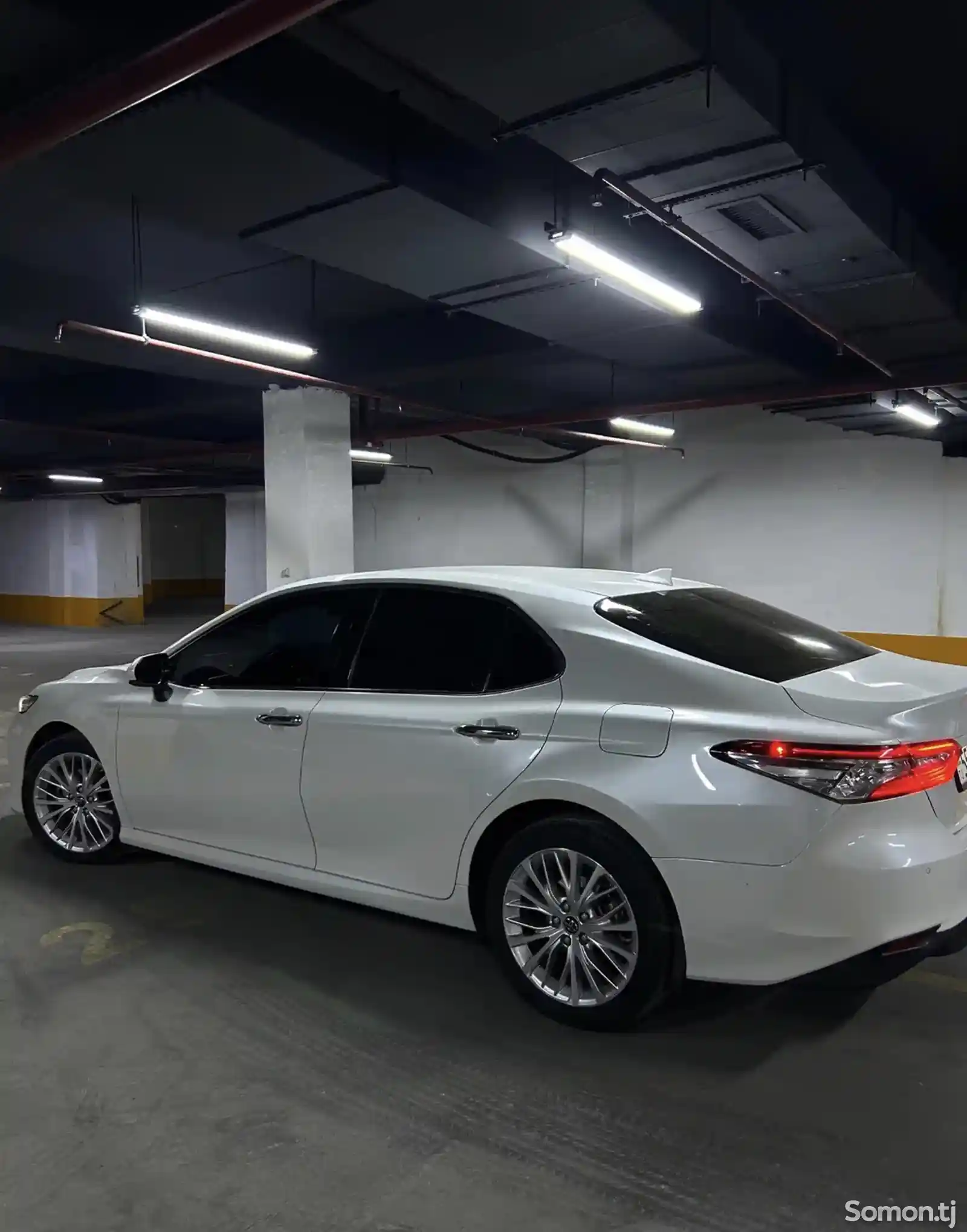 Toyota Camry, 2019-4