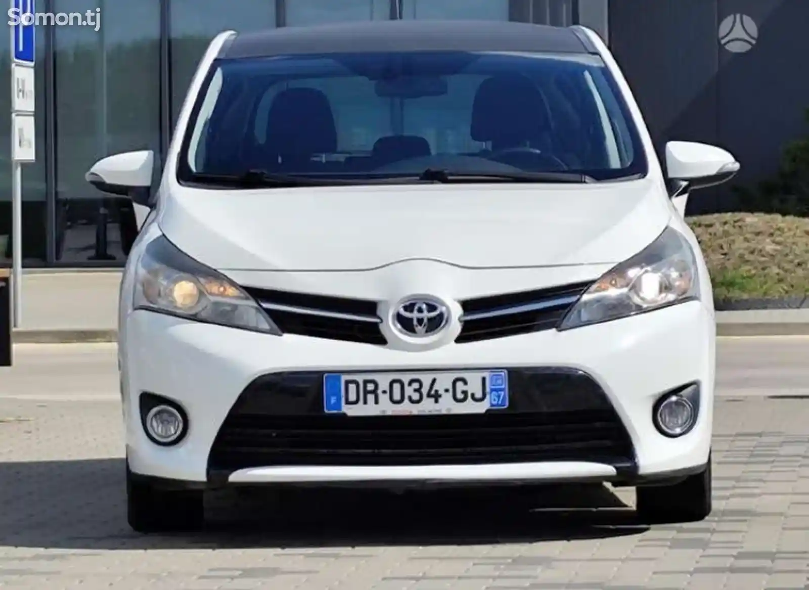 Toyota Corolla Verso, 2015-4