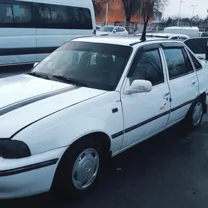 Daewoo Nexia, 1995