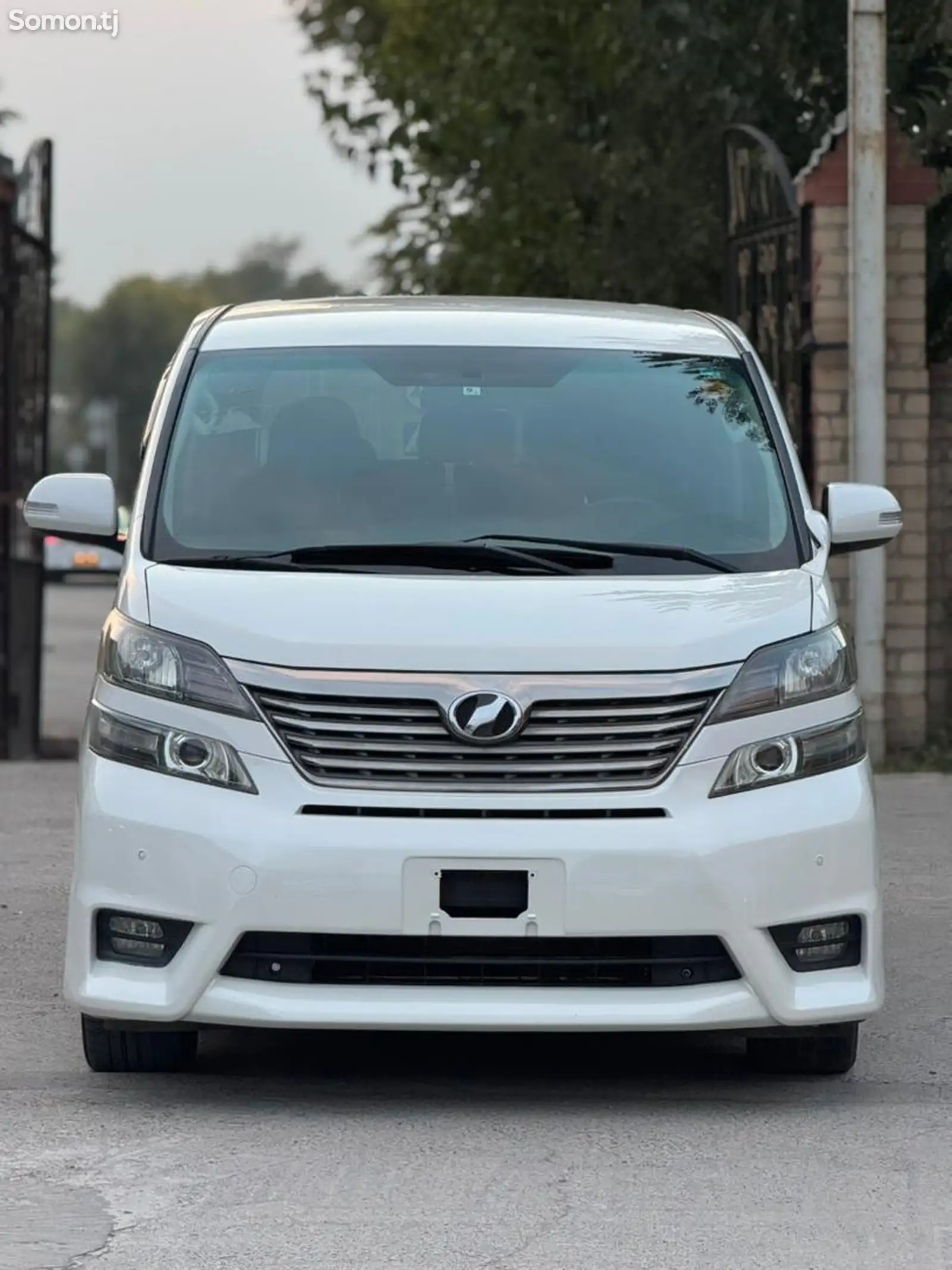 Toyota Vellfire, 2014-3