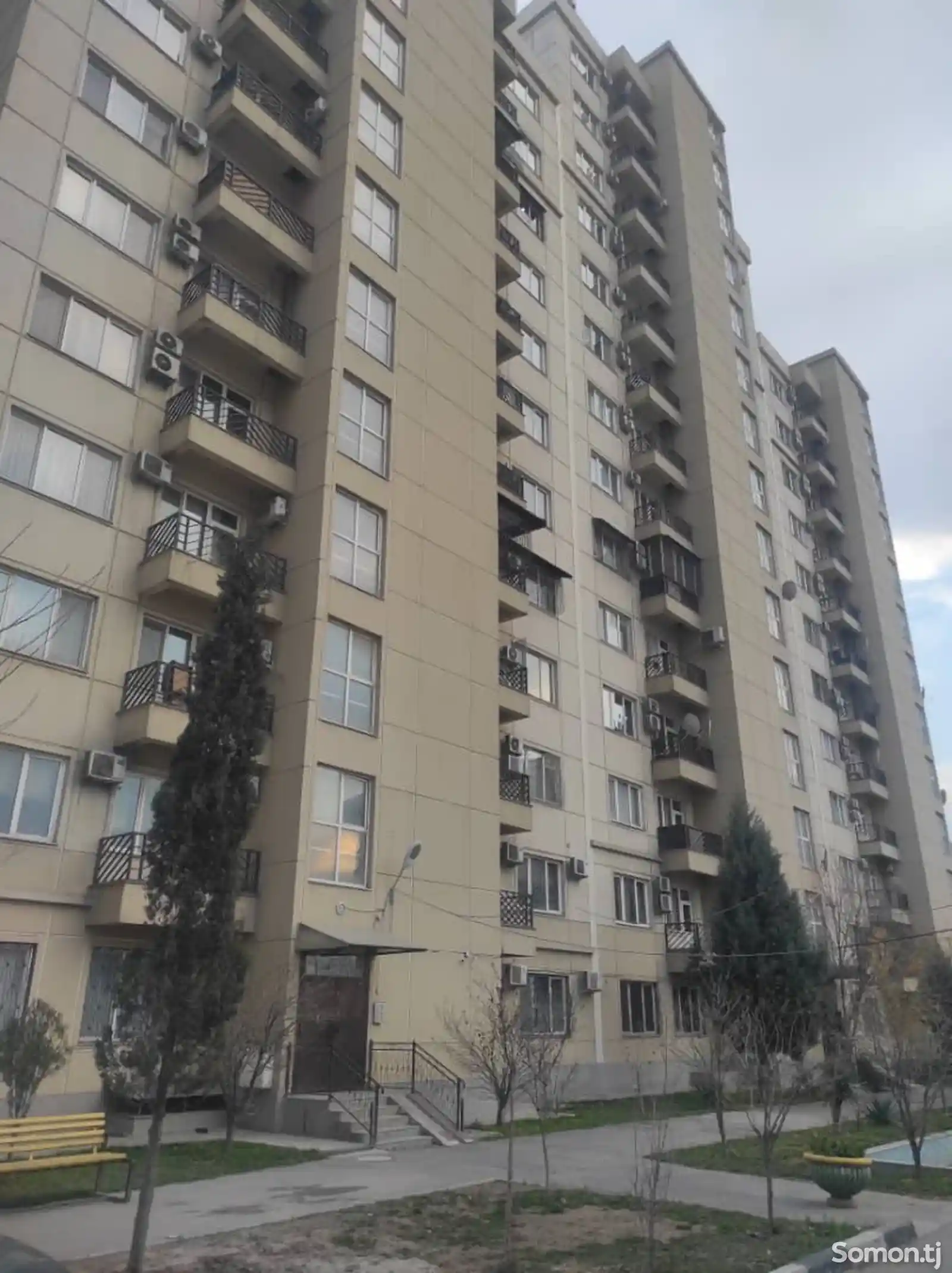 4-комн. квартира, 13 этаж, 135 м², 8 школа-1